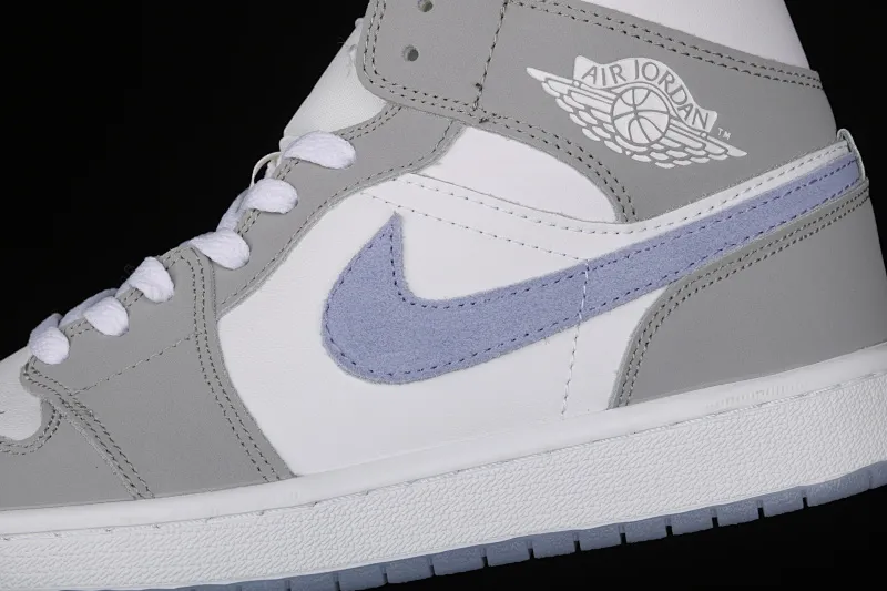 All categories Air Jordan Jordan series basketball shoes Air Jordan 1 Mid Air Jordan 1 Mid AJ1 Joe 1 Zhongbang white gray blue color BQ6472-105